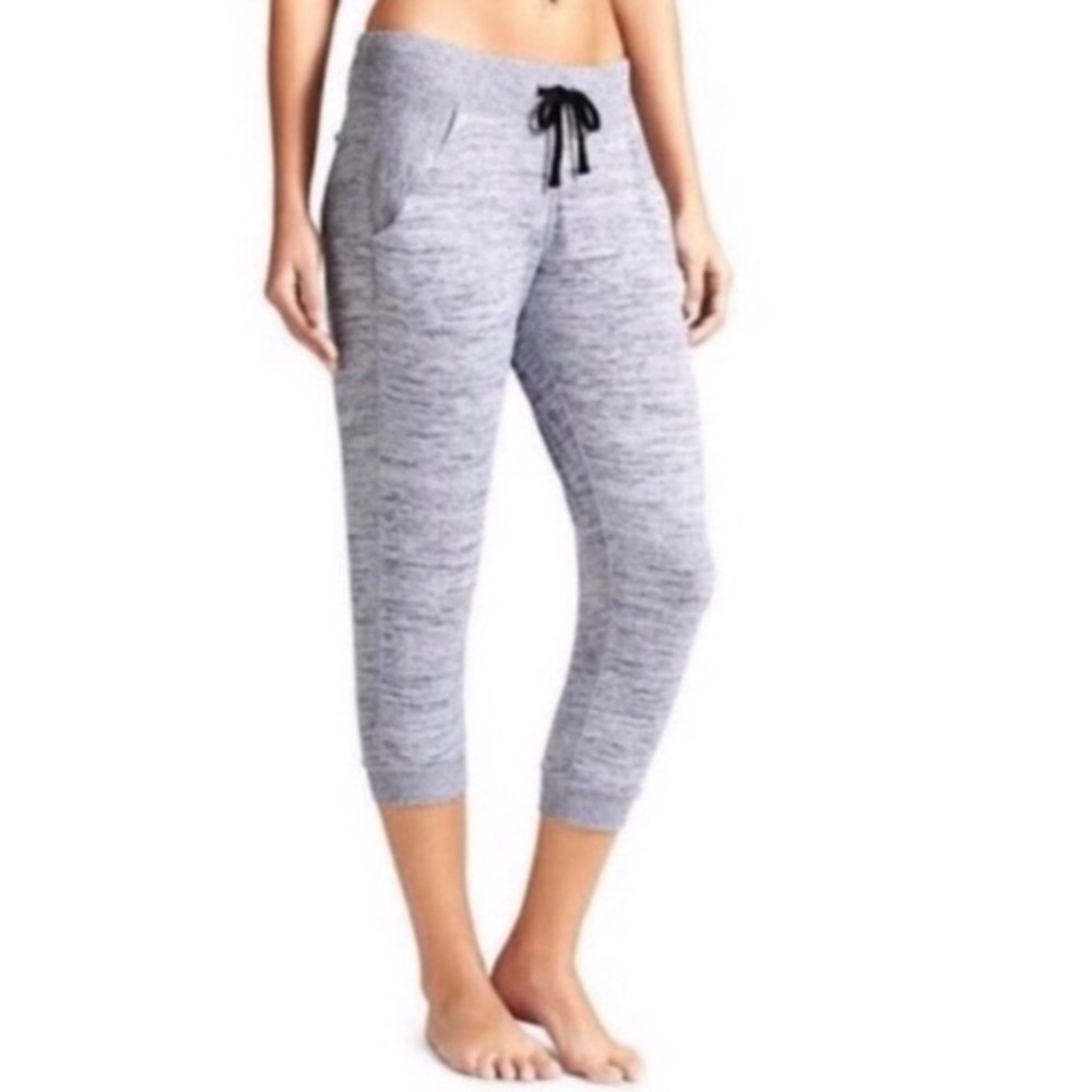 Athleta Coaster Capri cropped joggers